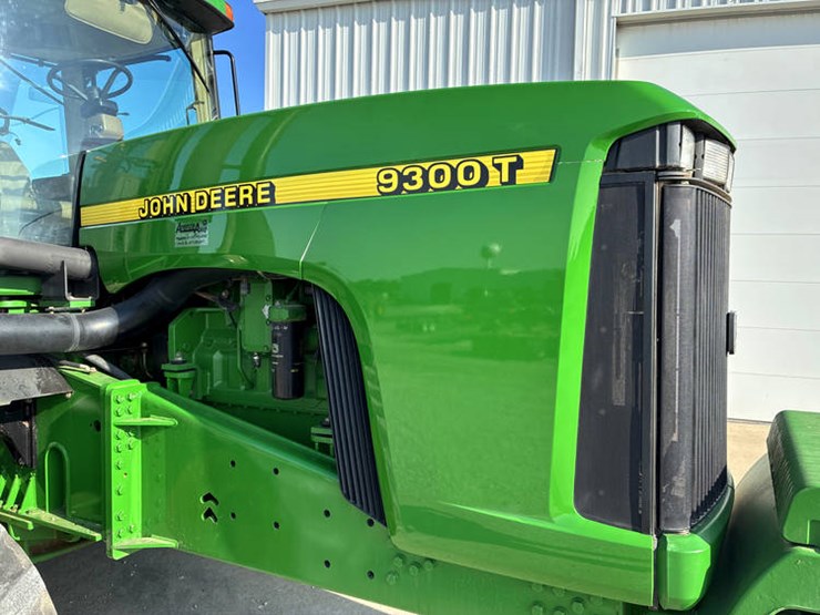 2001-john-deere-9300t-image-16