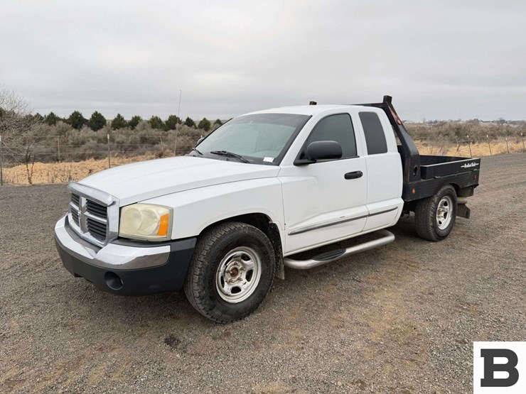 2005-dodge-dakota-image-1
