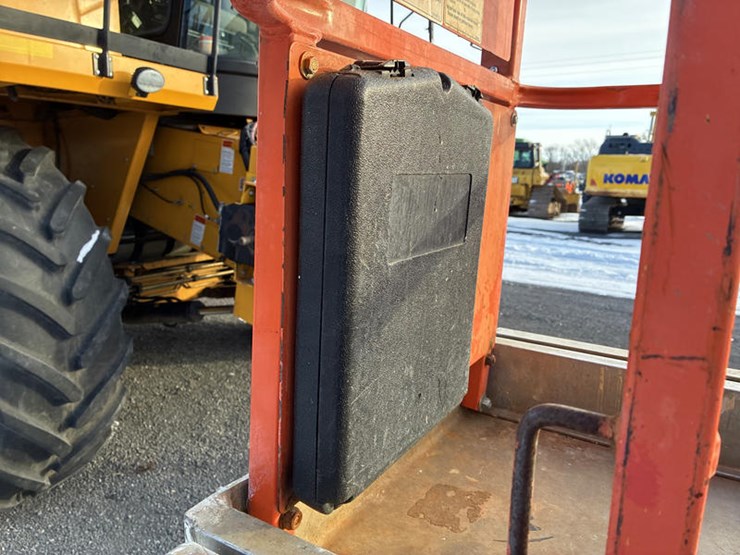 2007-jlg-2630es-image-5