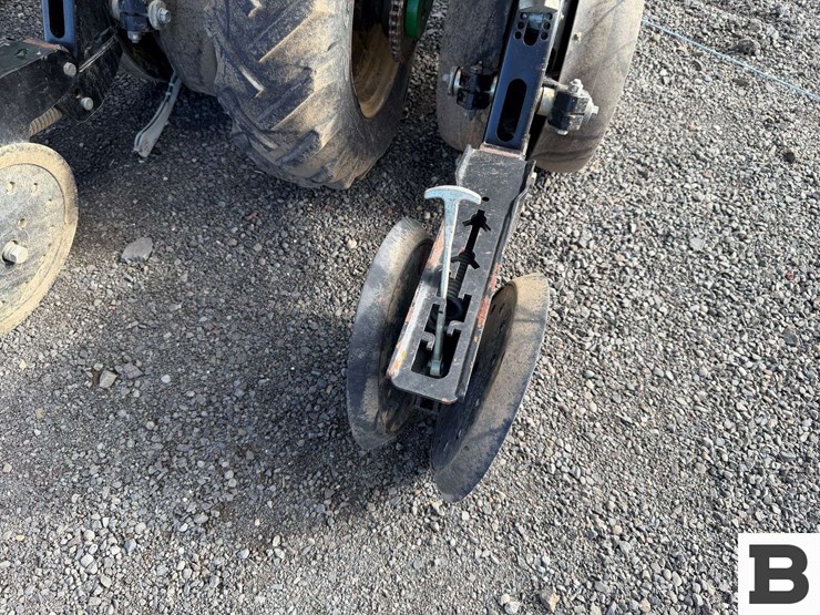 schlagel-mfg.-ripper,-implement-dolly,-great-plains-corn-planter-image-67
