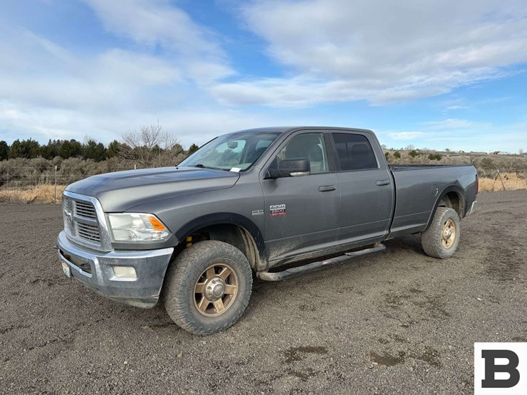 2012-dodge-2500-image-1