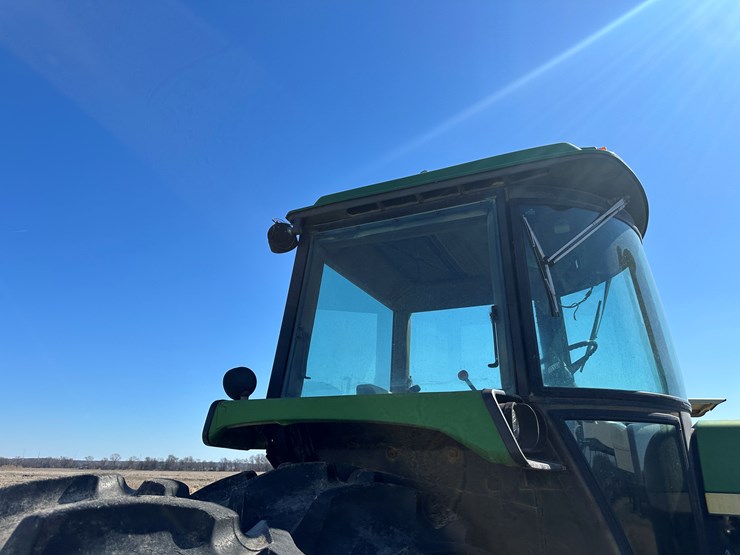 john-deere-4650-image-33