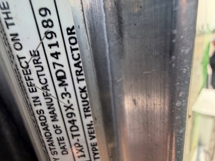 2021-peterbilt-367-image-21