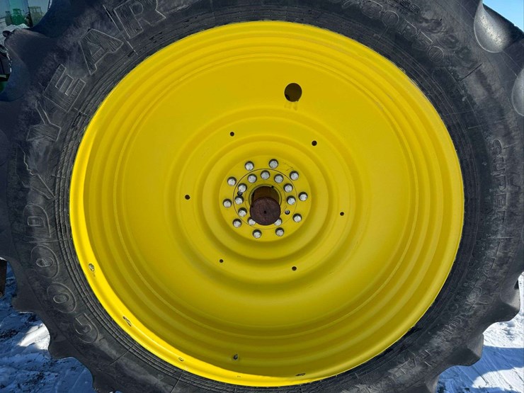 2012-john-deere-8310r-image-52