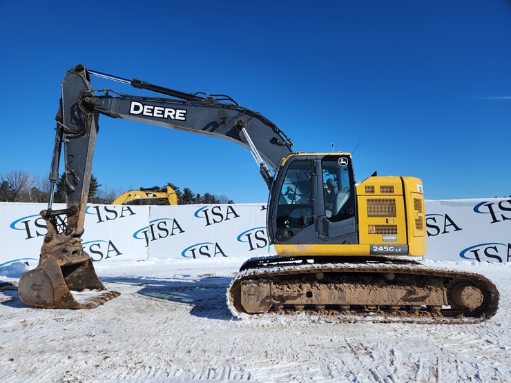 2016-deere-245g-lc-image-2