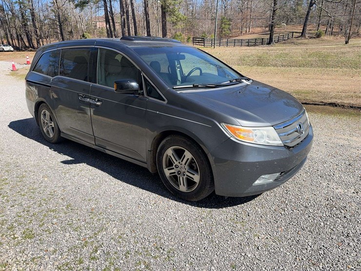 2012-honda-odyssey-image-7