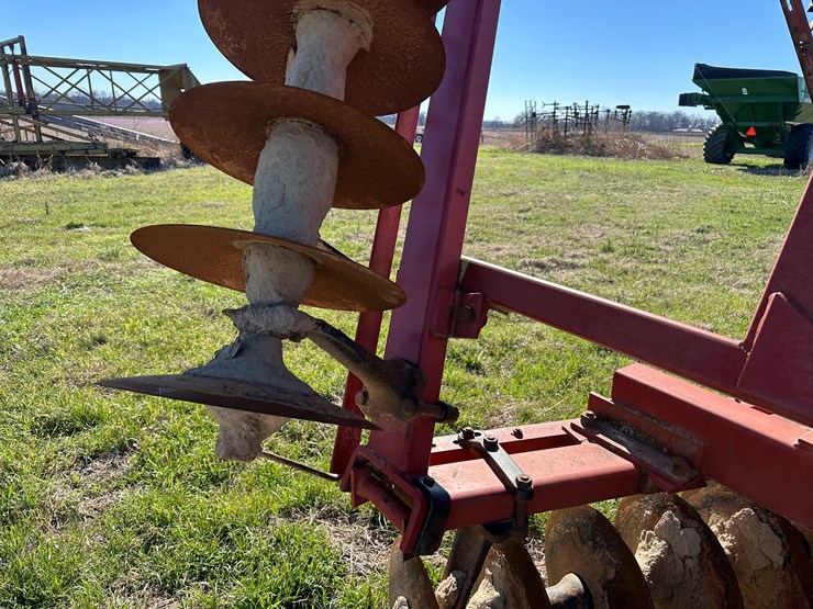 case-ih-3900-image-48