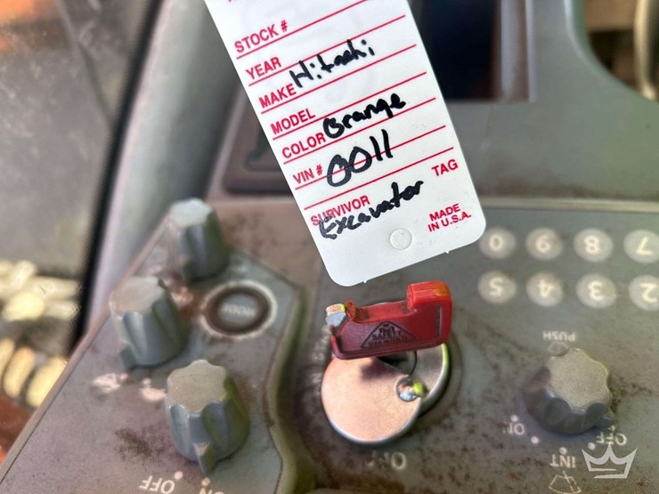 2015-hitachi-zx210-lc-image-32