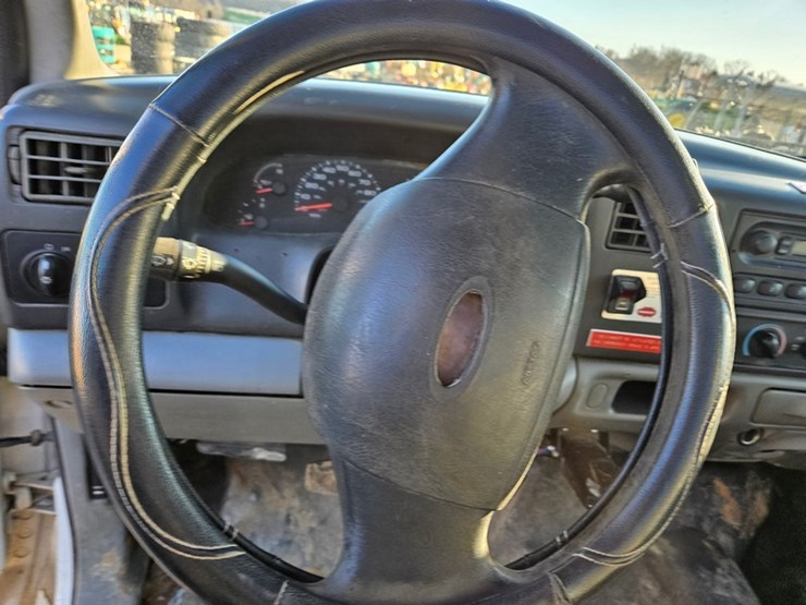 2003-ford-f550-image-23