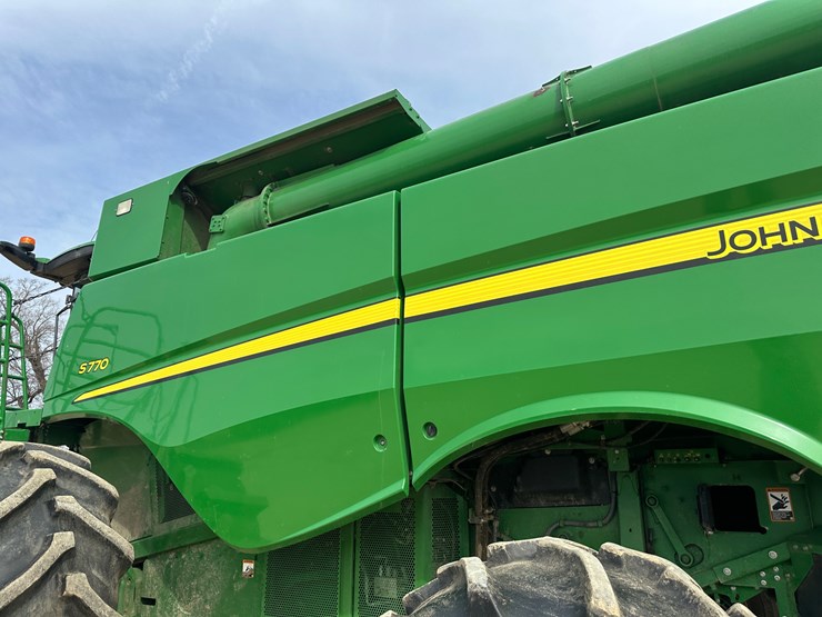 2020-john-deere-s770-image-23