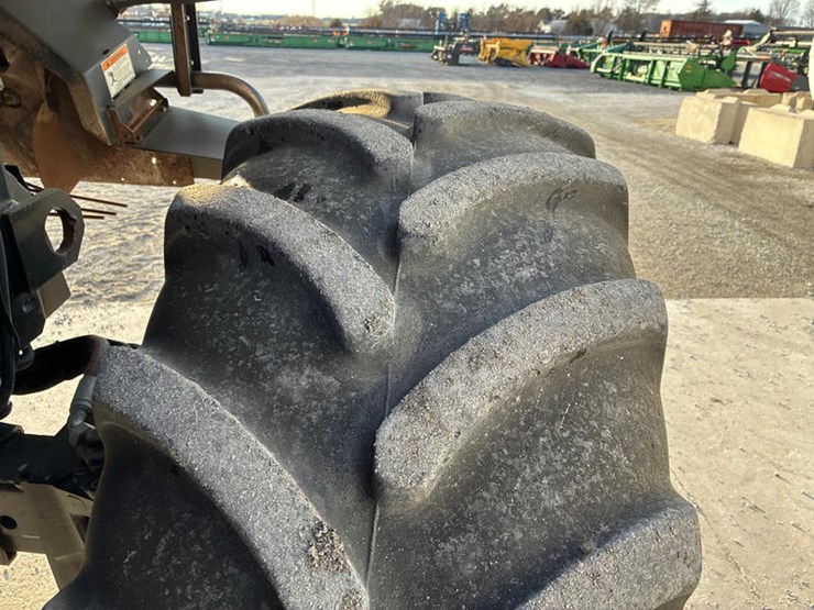 2010-case-ih-8120-image-48