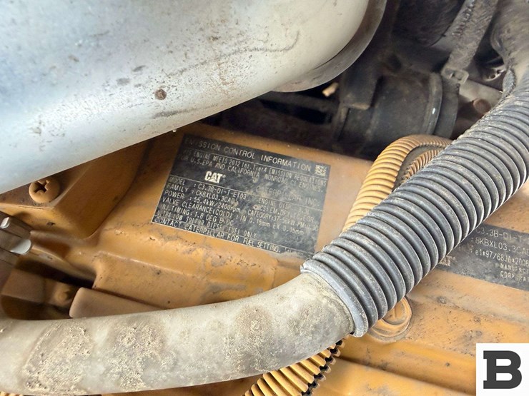 2013-caterpillar-906-image-37