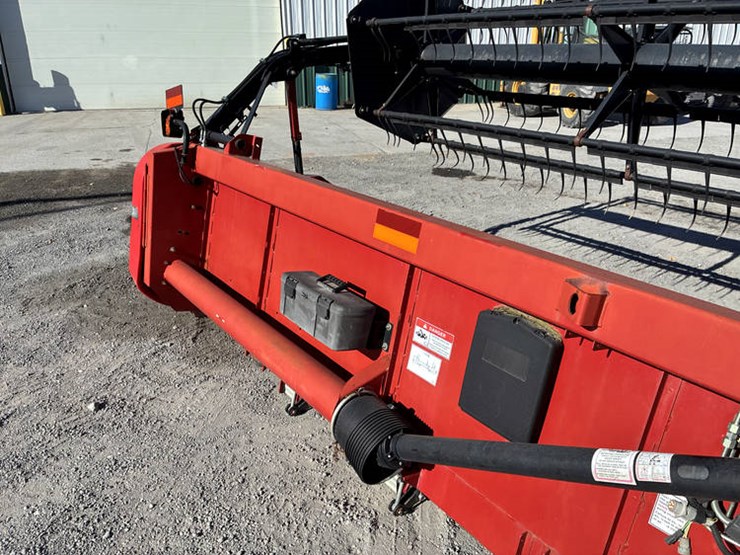 2011-case-ih-3020-image-22