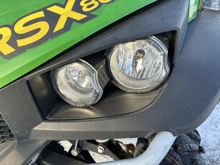 john-deere-gator-image-13