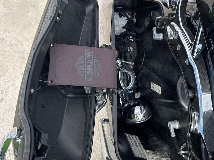 2021-harley-davidson-flhp-road-king-motorcycle-image-19