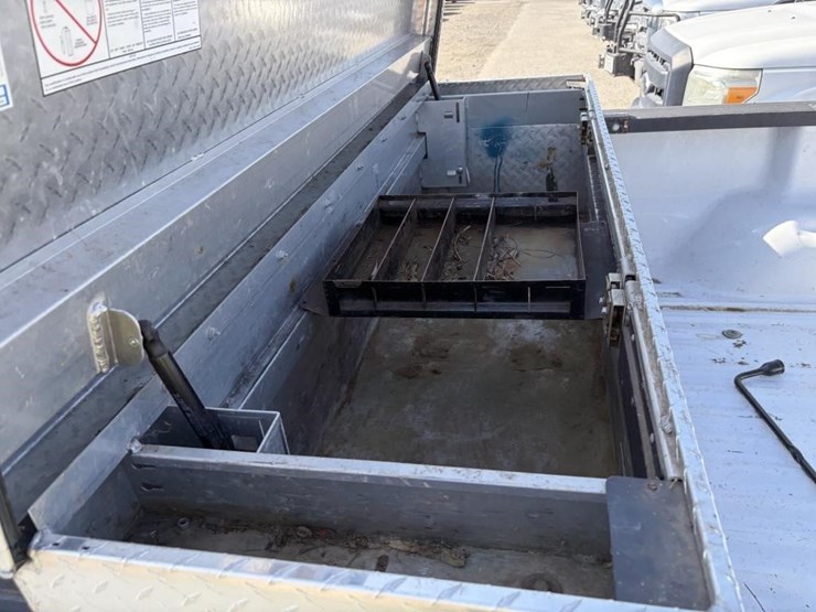 2011-ford-f250-image-27