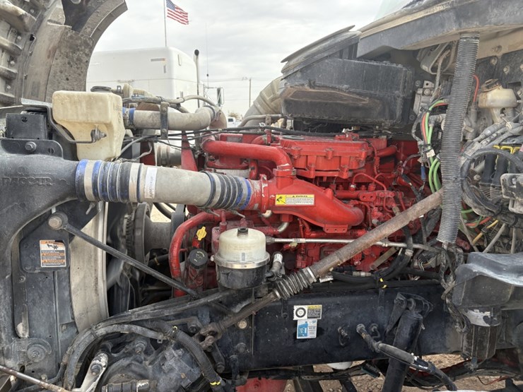 2018-kenworth-t880-image-15