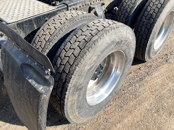 #1460-•-2022-freightliner-truck-tractor-(has-mn-title)-image-10