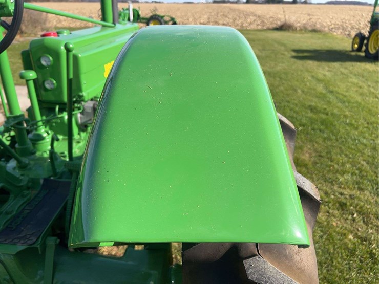 john-deere-model-b-image-37