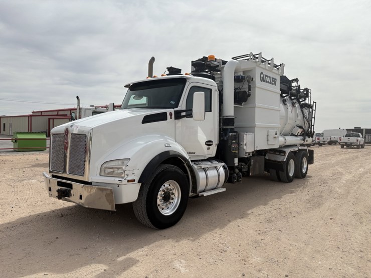 2018-kenworth-t880-image-2