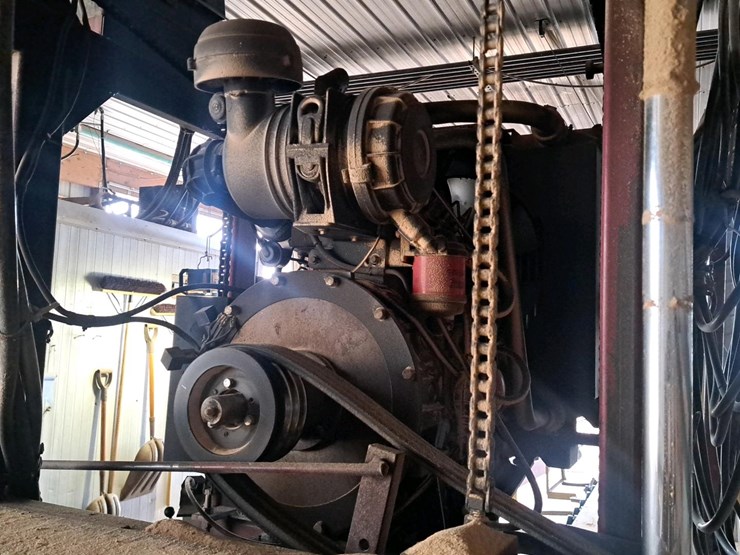 #127-•-2013-cooks-ac36-portable-bandmill-image-16