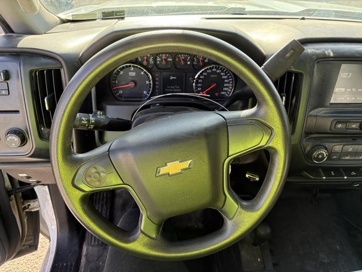 2018-chevrolet-2500-image-13