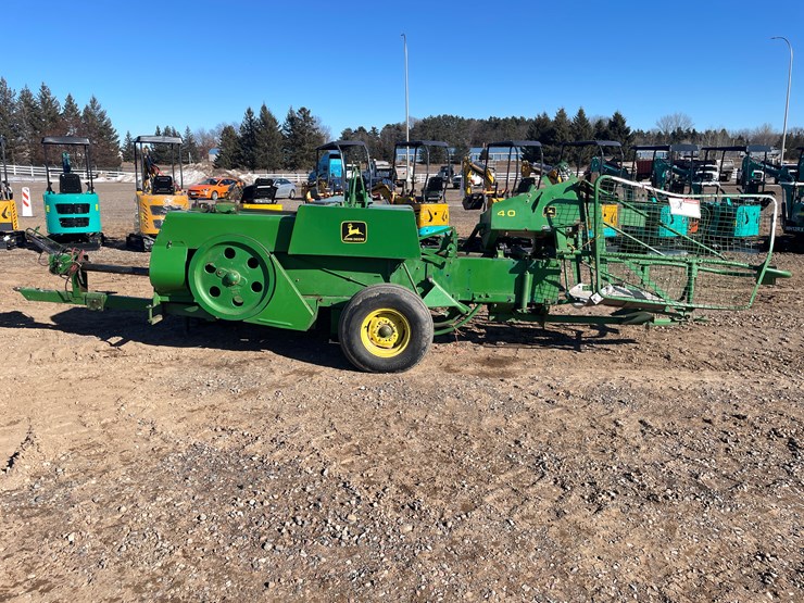 john-deere-328-image-6