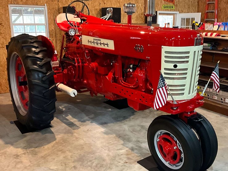 1957-farmall-450-image-3