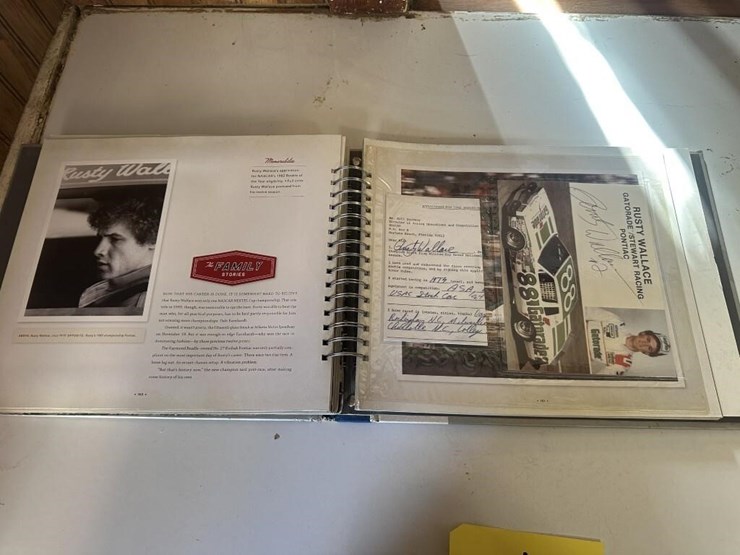 vintage-nascar-sports-memorabilia-image-7