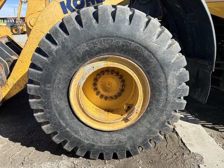 2017-komatsu-wa380-8-image-10