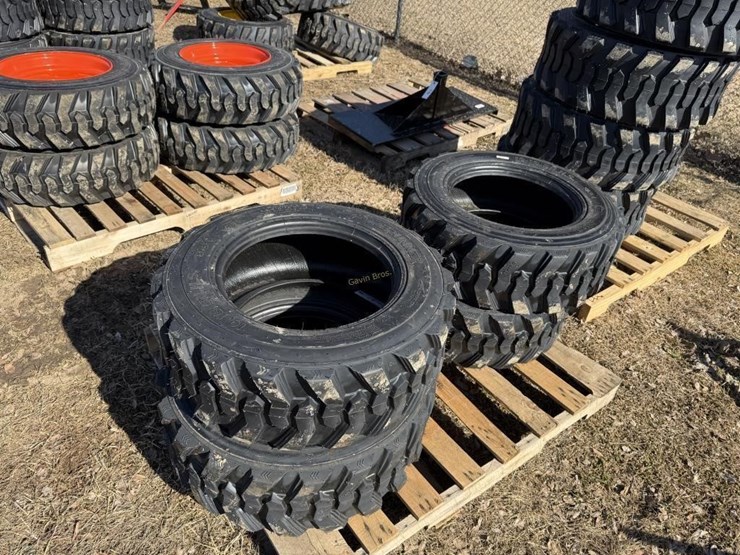 (4)-new-10-16.5-skidsteer-tires-image-2
