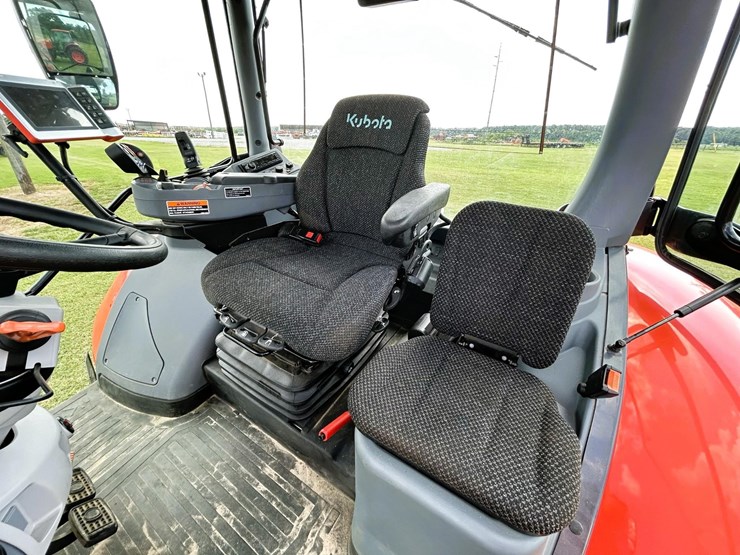 2023-white-251-image-10