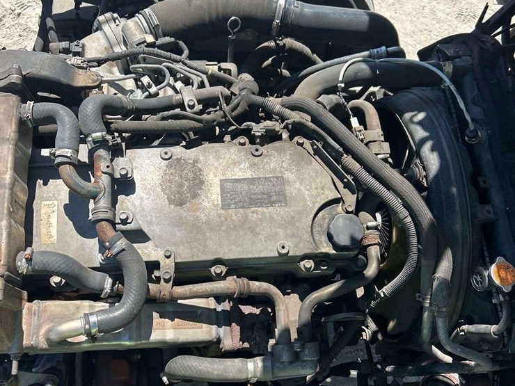 2011-isuzu-nrr-image-9