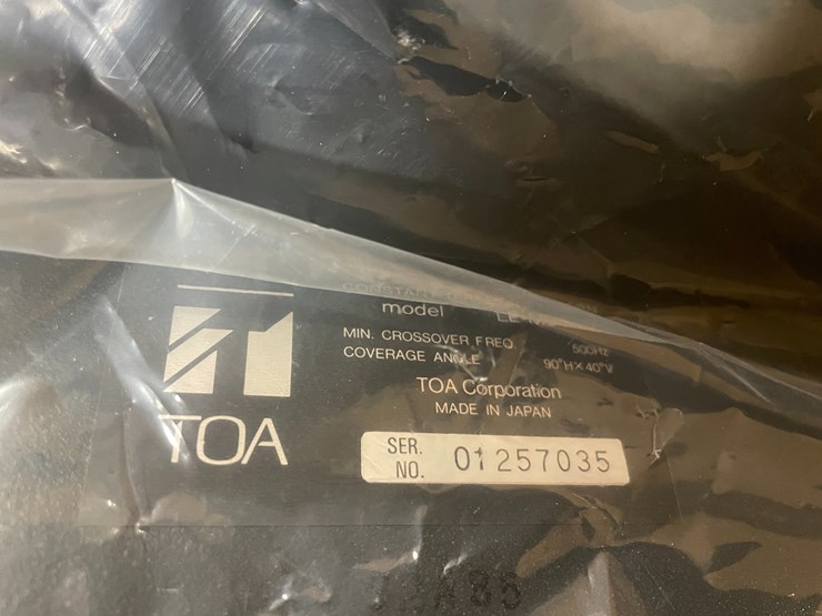 #7651-•-misc.-speakers,-electronic-parts-and-tripp-lite-battery-clips-image-8