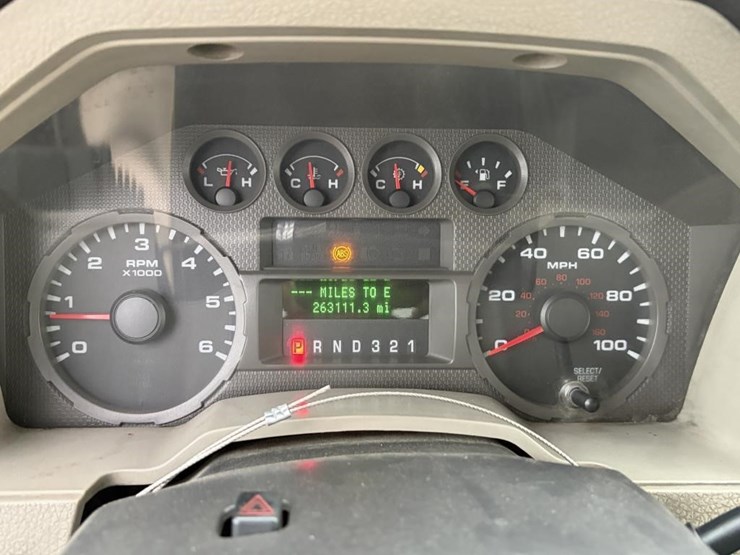 2010-ford-f450-image-14