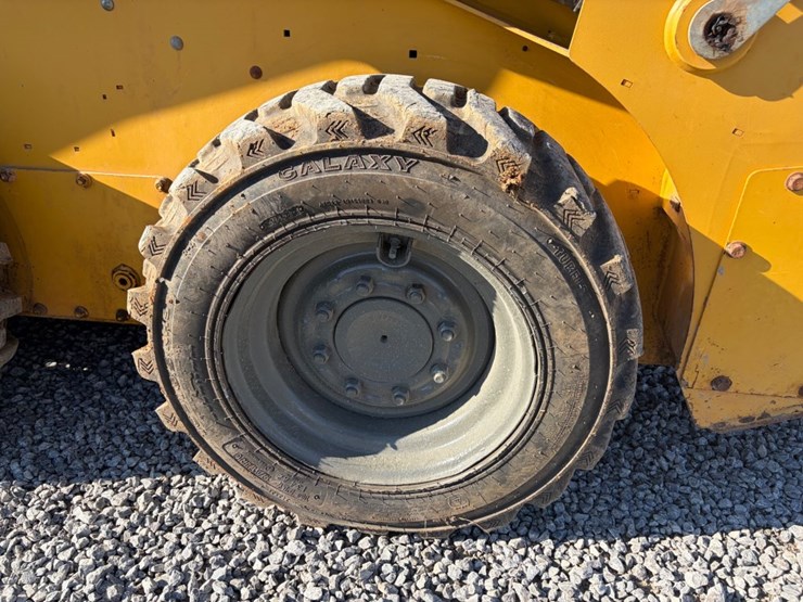 2016-deere-316gr-image-2