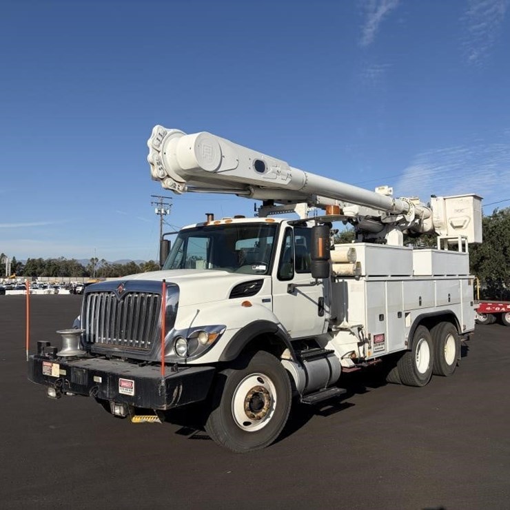 2012 INTERNATIONAL WORKSTAR 7400