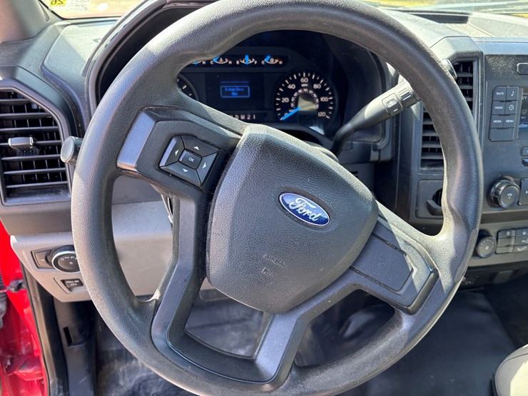 2016-ford-f150-xl-image-9