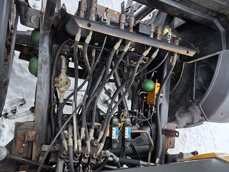 1998-jcb-185-65-image-54