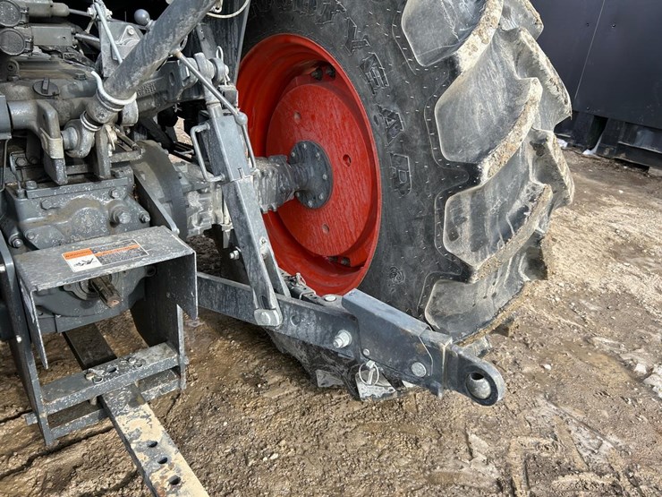 2019-kubota-m6s-111-image-16