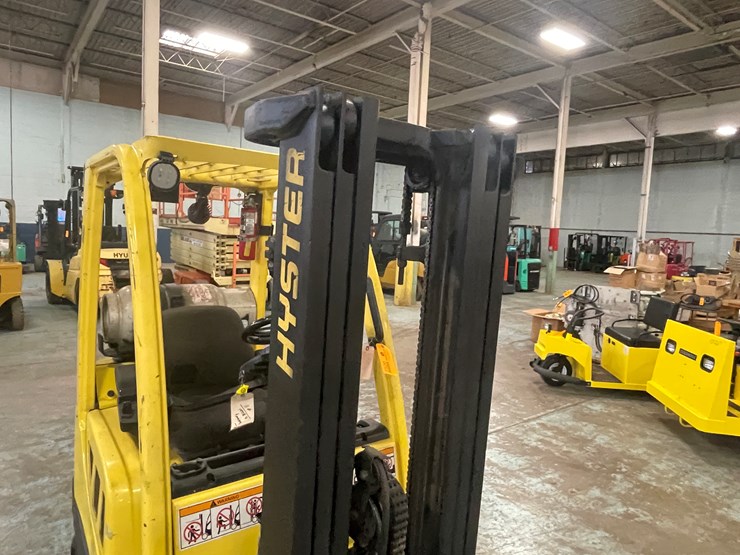 #174-•-2006-hyster-s30-propane-forklift-image-26