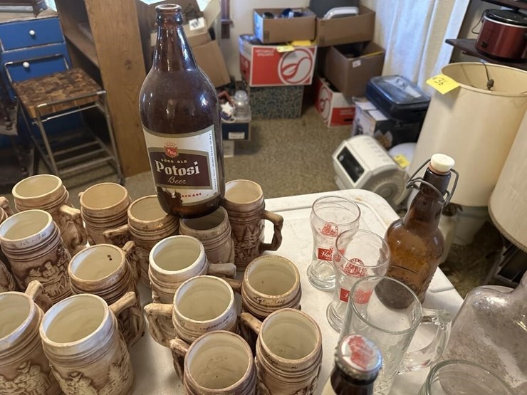 vintage-mugs-&-bottles-image-6