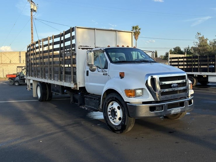 2012-ford-f650-image-2