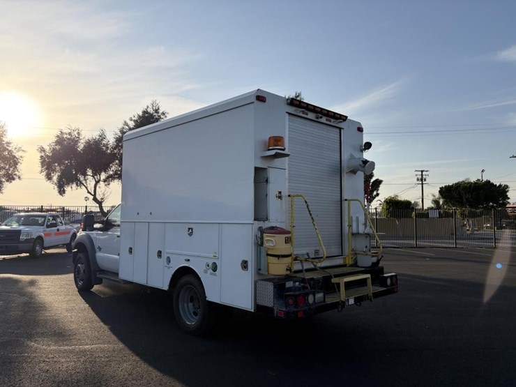 2012-ford-f550-image-4