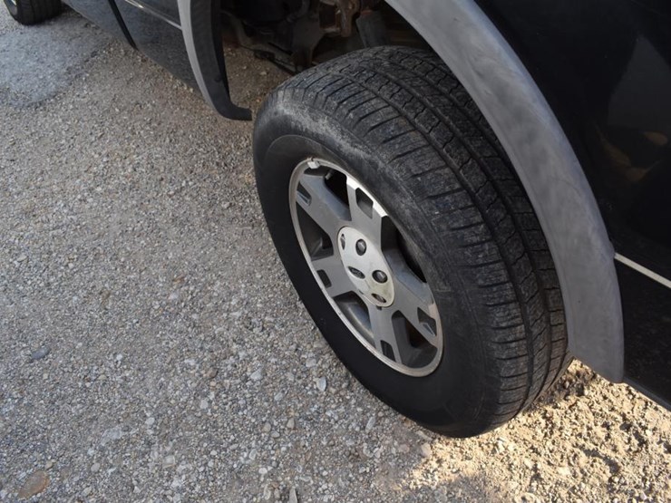 2004-ford-f150-image-8