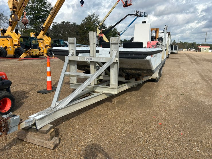 #1416-•-21-foot-cat-work-boat-|-no-title-image-4