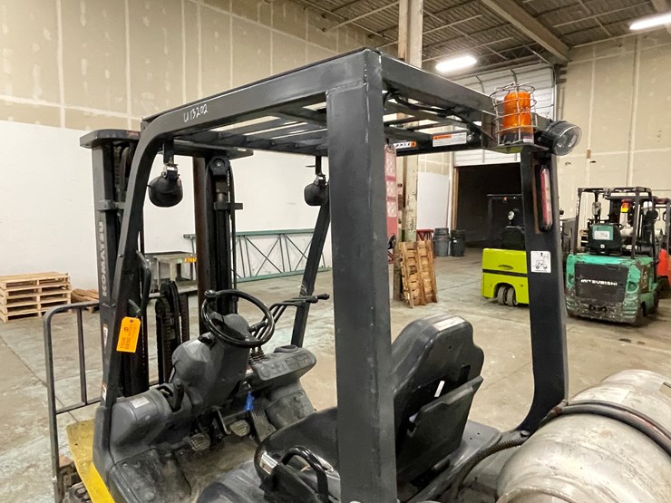 #168-•-2015-komatsu-25-propane-forklift-image-16