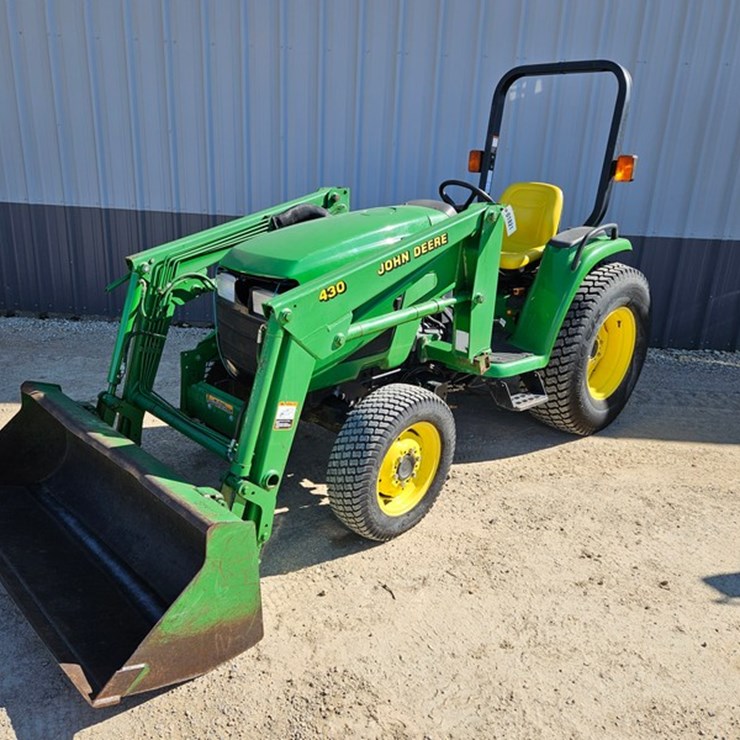 JOHN DEERE 4300