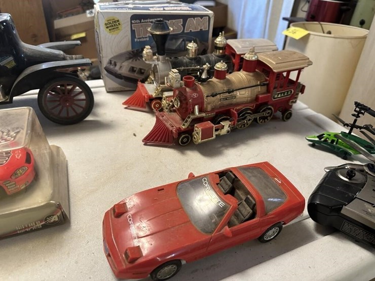 vintage-toys-cars-&-trains-image-6