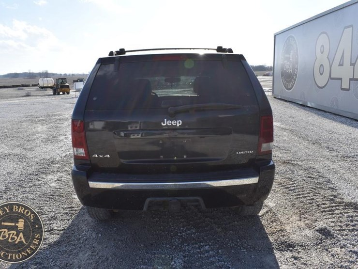 2005-jeep-grand-cherokee-limited-image-9